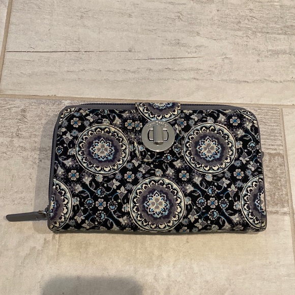 Vera Bradley Handbags - Vera Bradley Wallet